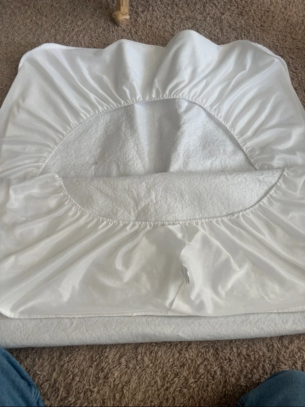 Quilted White Mattress Protector with Waterproof Backing-toddler bed /crib NWOT